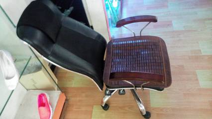 北海365二手網 100元轉讓二手電腦椅，聯系電話13617791635